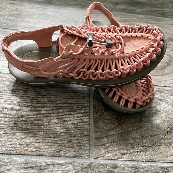 Keen Uneek Hiking Sandals, Women's Size 10 - Picture 4 of 9